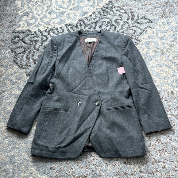 Vintage Jones New York Wool Blazer & Skirt Set Gray 14 - Picture 2 of 16